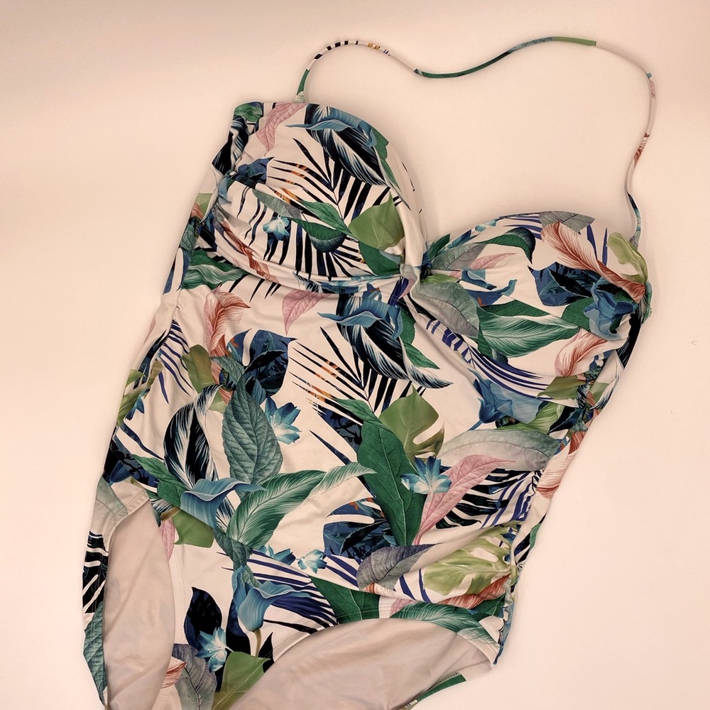 La Blanca Island Goddess Bandeau swimsuit